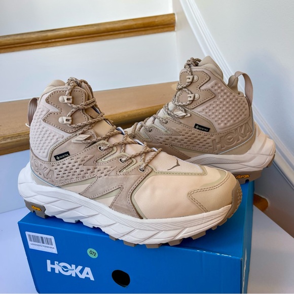 NWT Hoka Anacapa Mid GTX Hiking Shoes Shifting Sand / Eggnog Gore Tex Boots - Picture 6 of 16